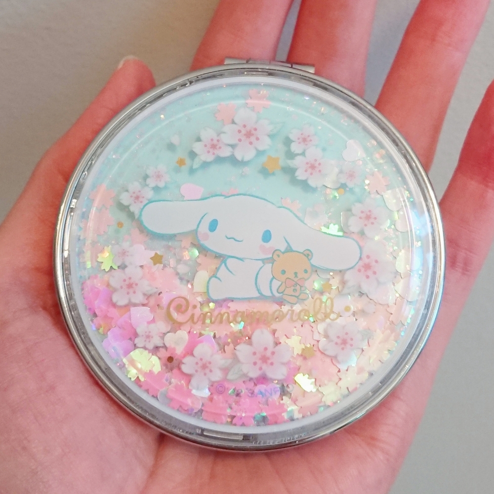 Sanrio - Cinnamoroll Sakura Confetti Shaker Mirror